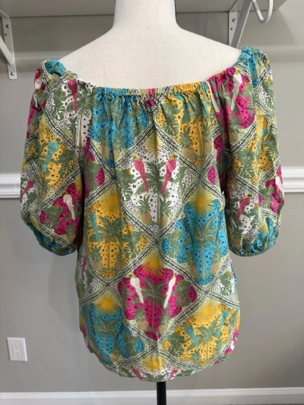 LOFT square neckline